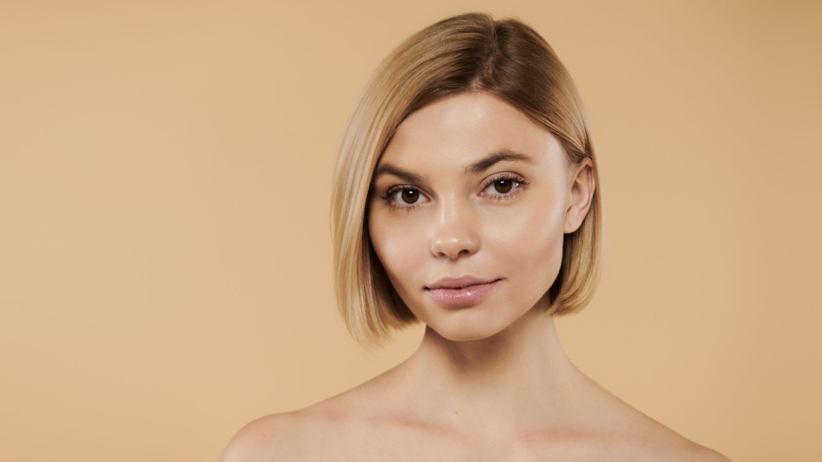 Side-Part Bob Short Hair